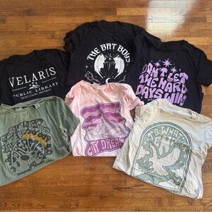 Sarah J Maas T-shirt bundle